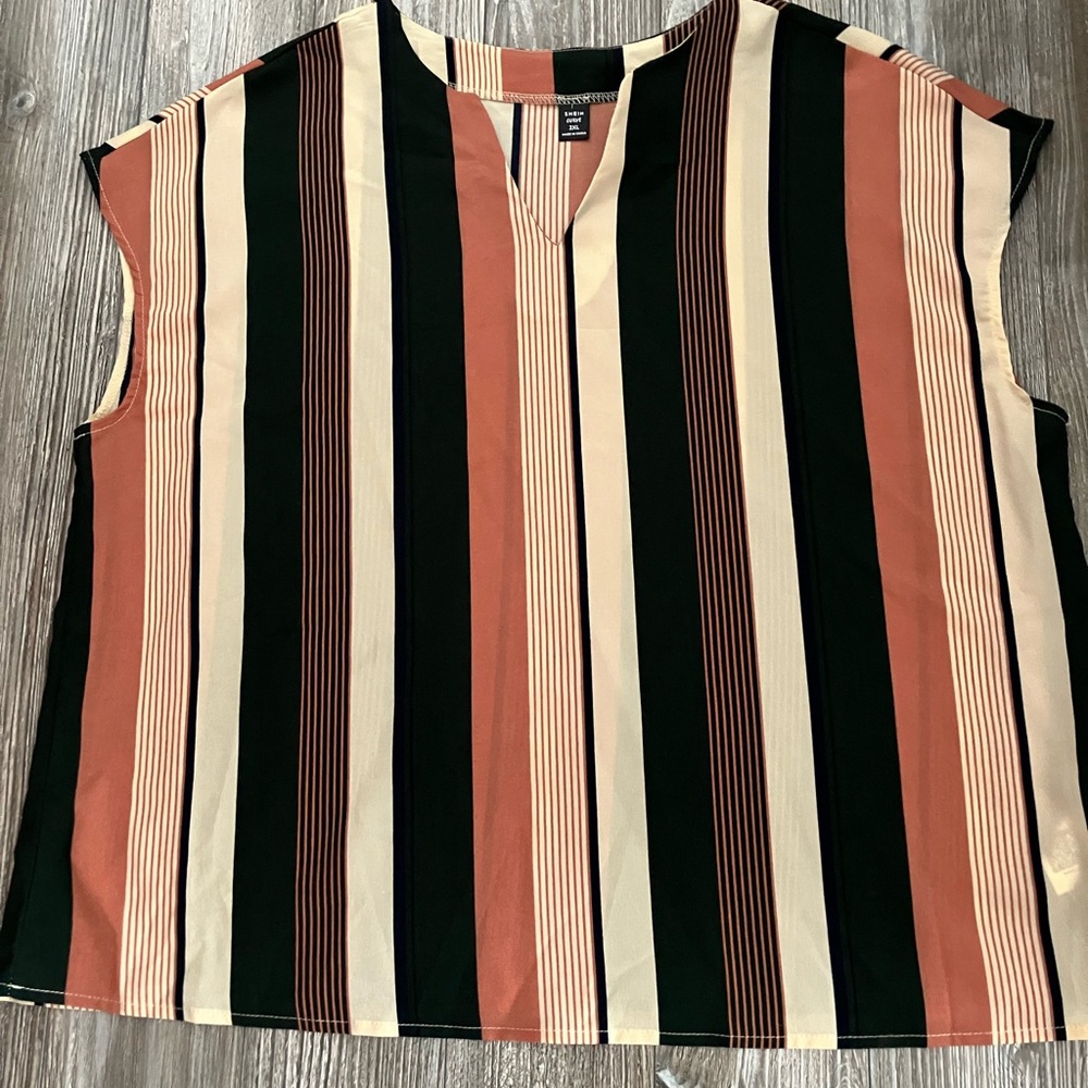 🌸 SHEIN Curve Vertical Stripe Sleeveless Top